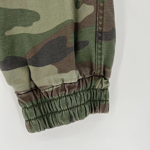 Aritzia Tna Alix Camo Jogger Pants Pull On Crop Zip Pockets Green Size XS - Picture 3 of 11